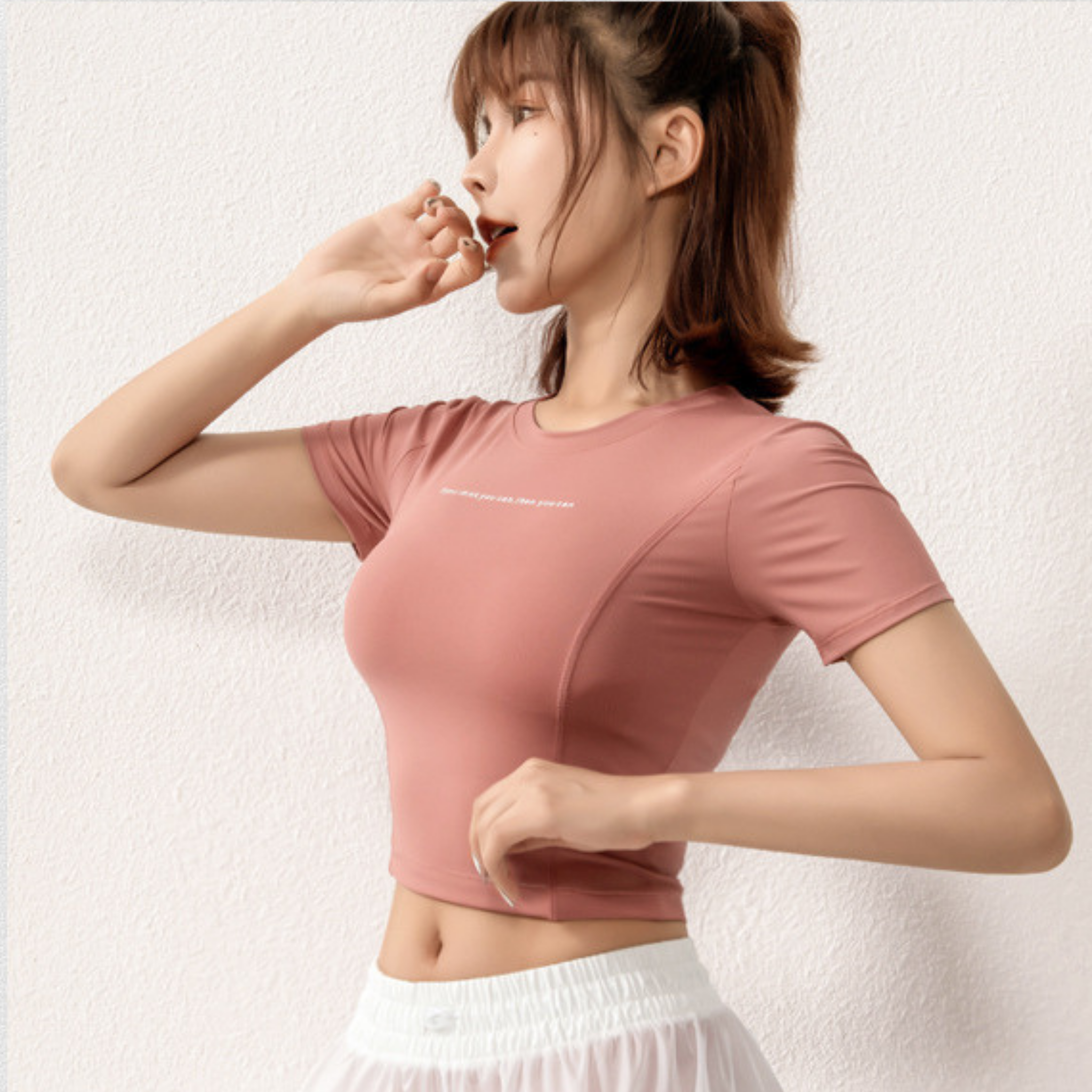 シンプルフィットネスシャツ