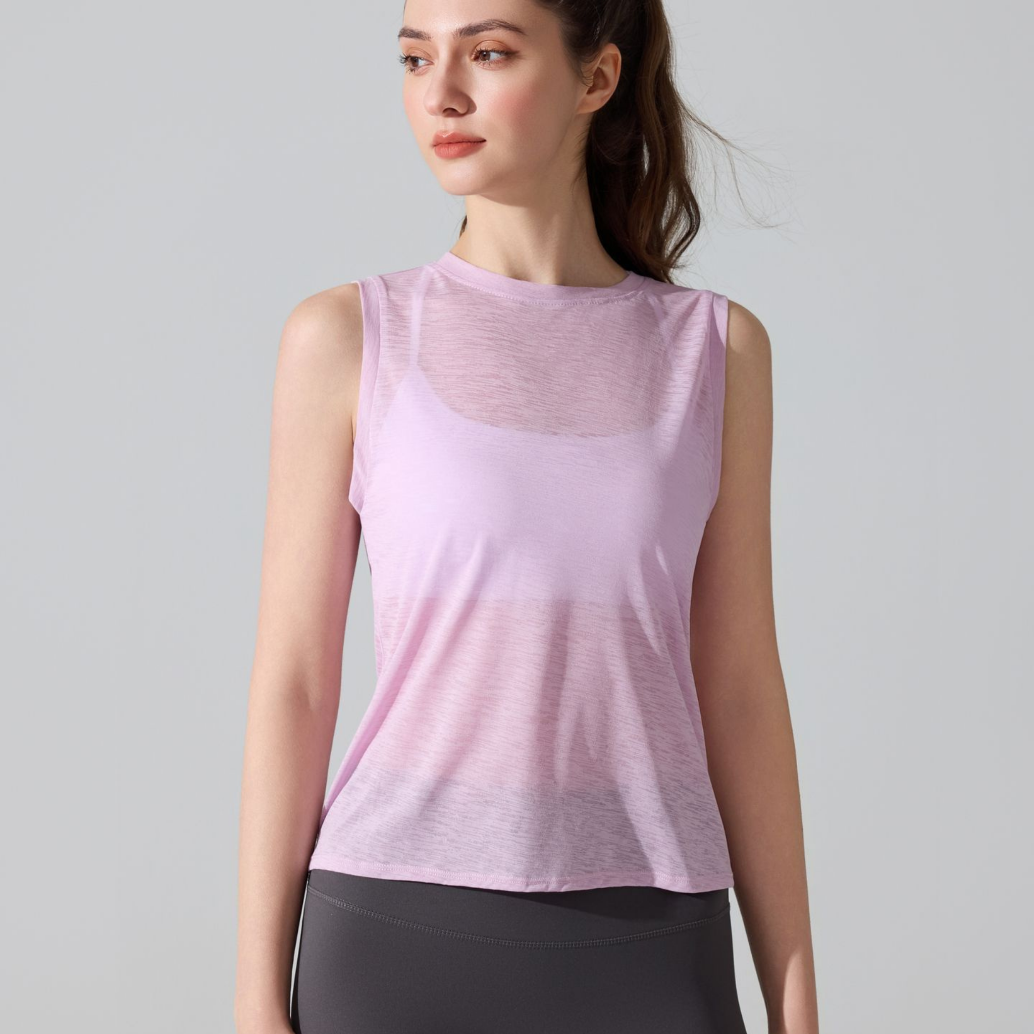 バックオープン　シアーノースリーブトップス - LEANY