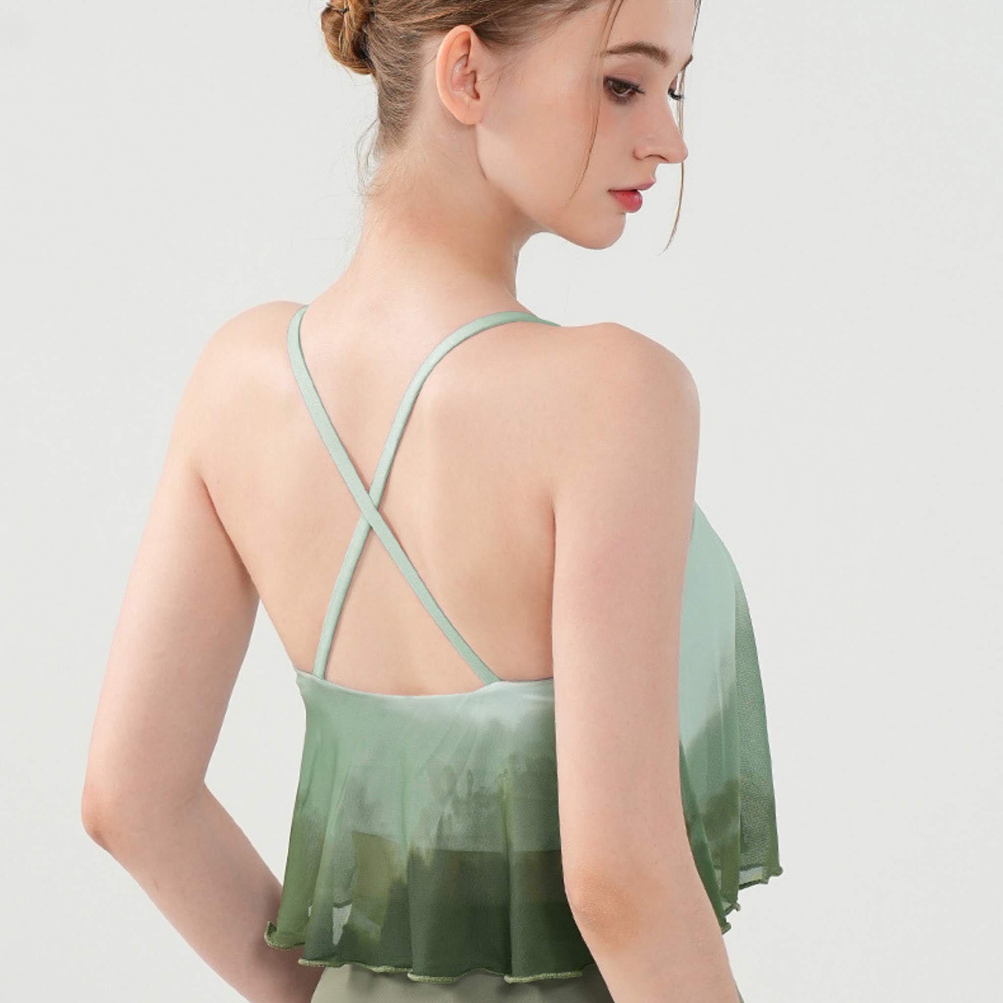 胸パッド付　クロスバック　フリルブラキャミソール