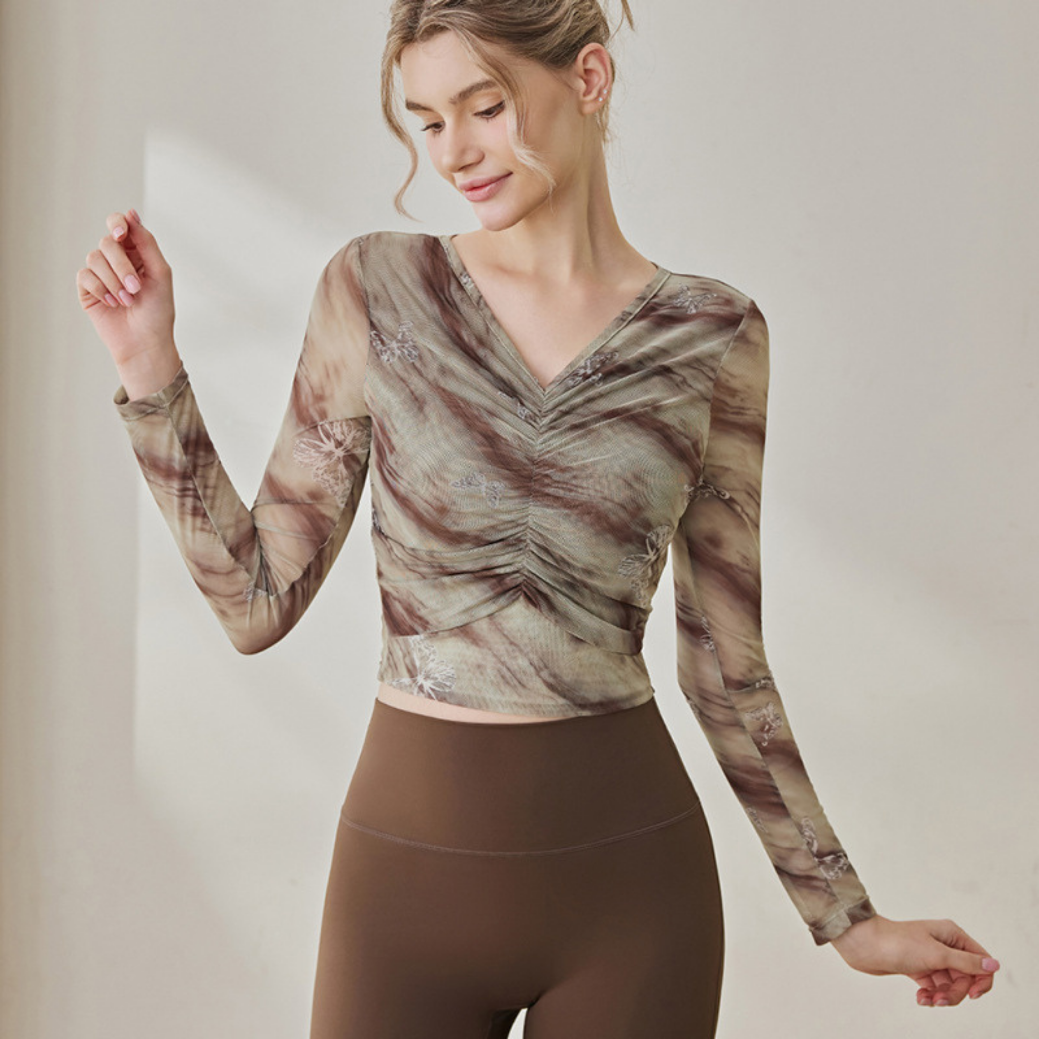 タイダイ　メッシュVネック　長袖　ヨガトップス