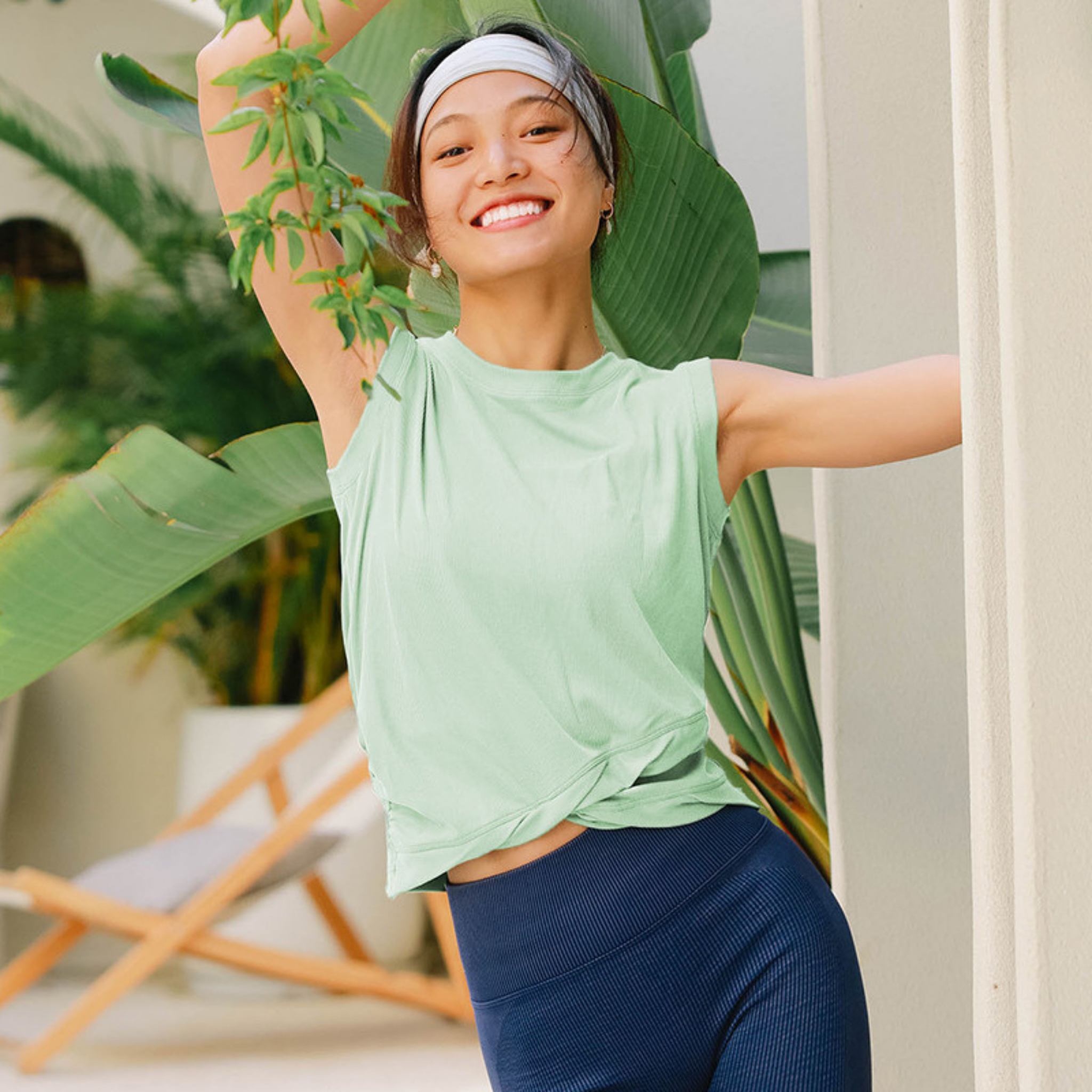 ロールエッジデザイン　ショートタンクトップ