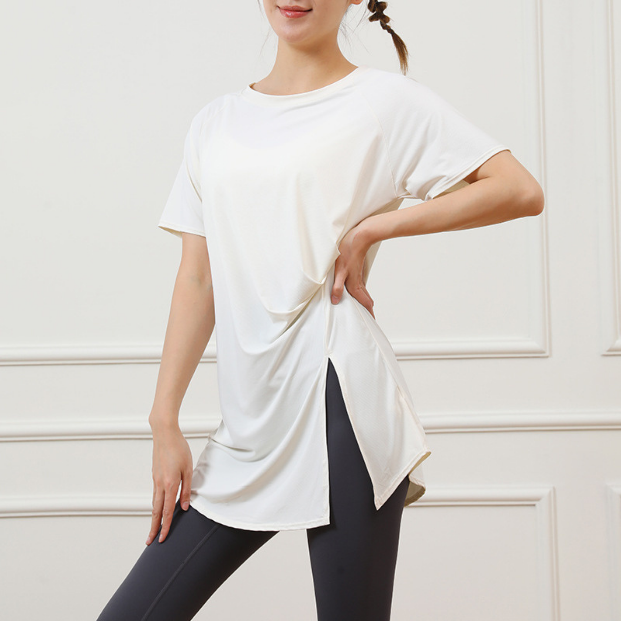 ヒップカバー　スリムフィット　半袖Tシャツ