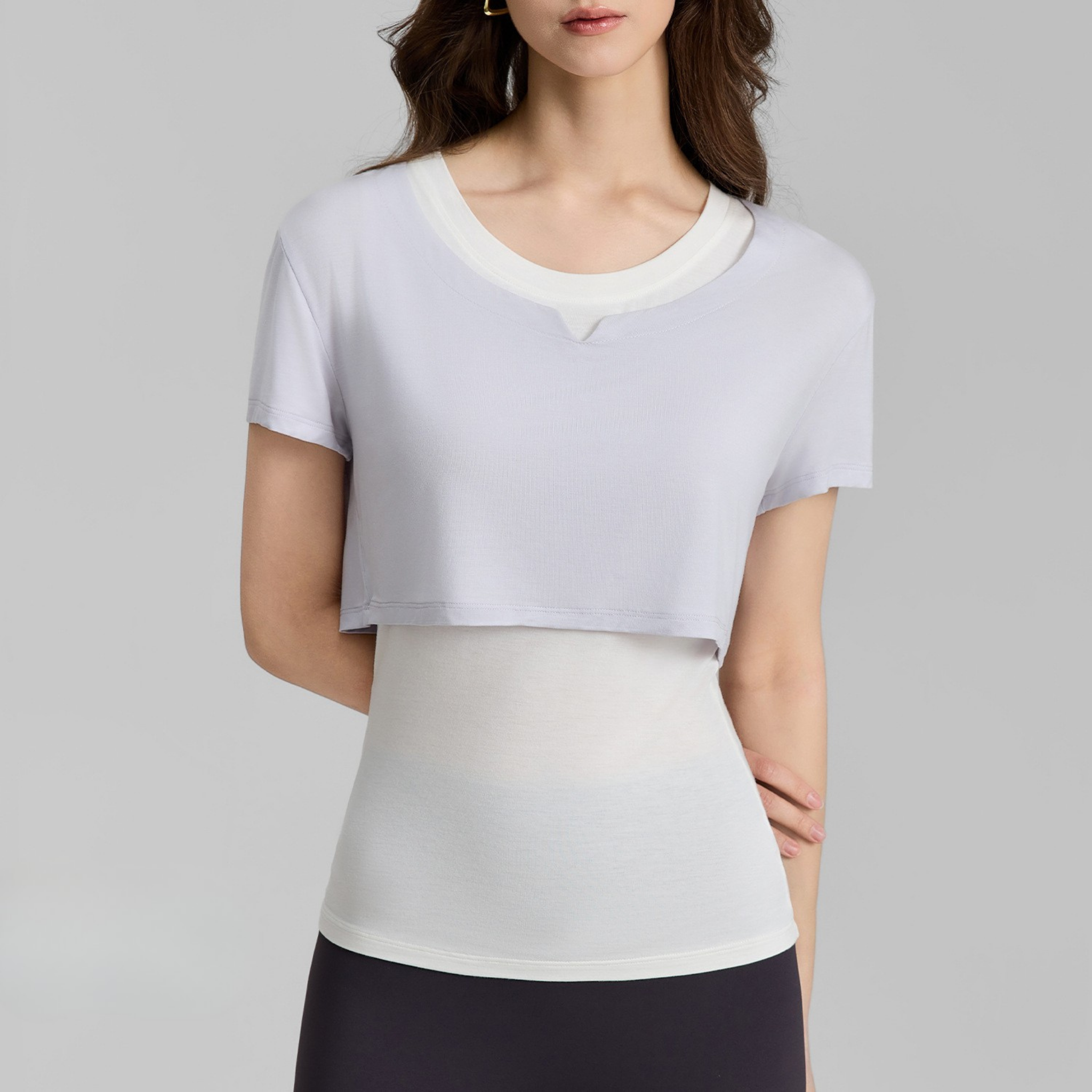 レイヤード風　スリムフィット　ヨガTシャツ