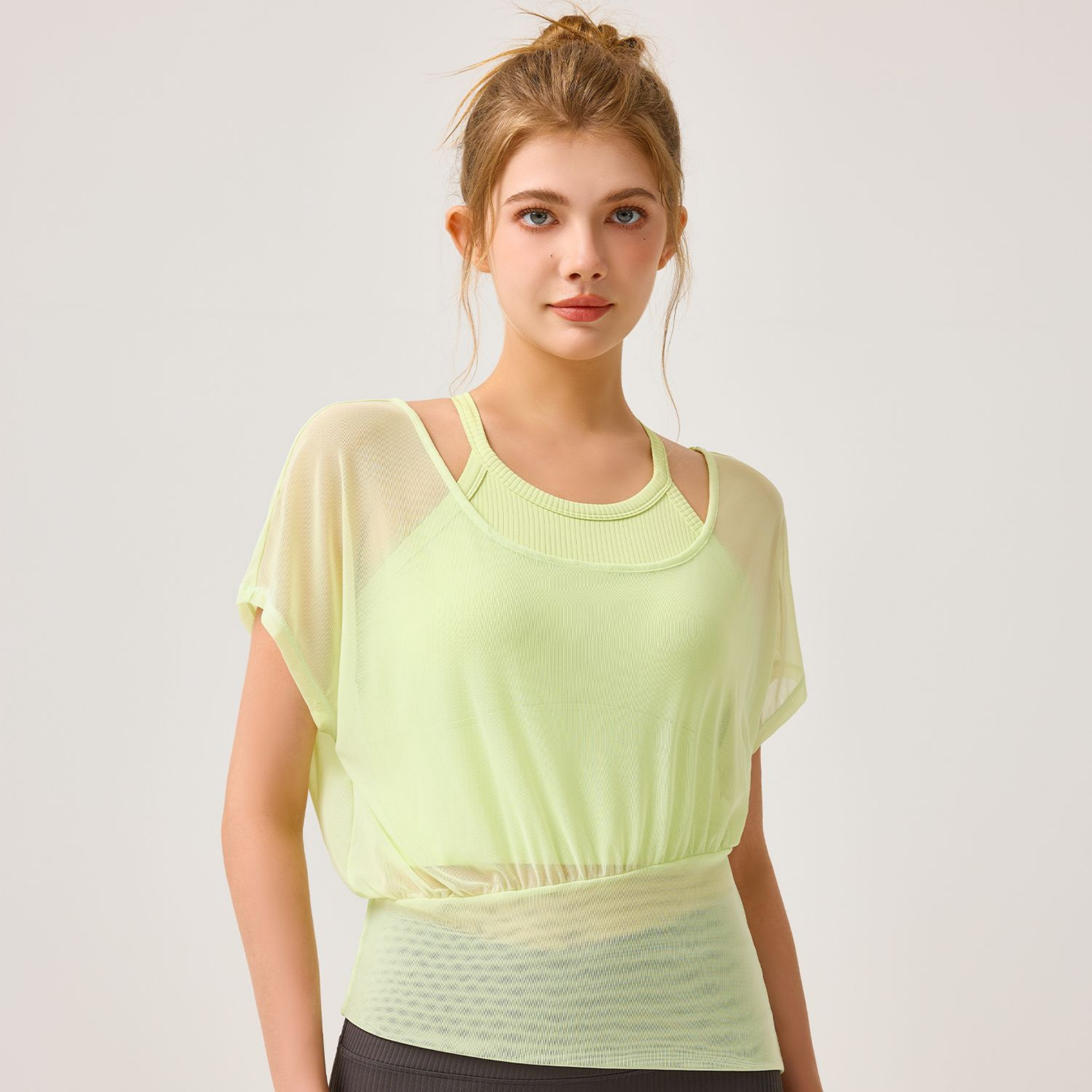 オールメッシュ　ヨガTシャツ