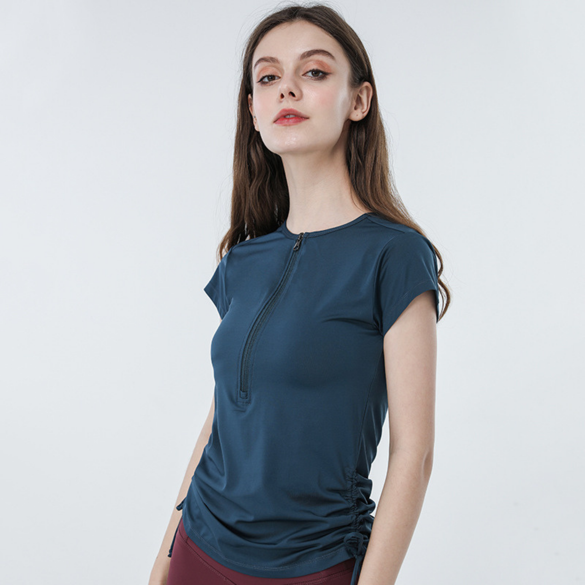 フロントジップ　タイトドローストリング　Tシャツ