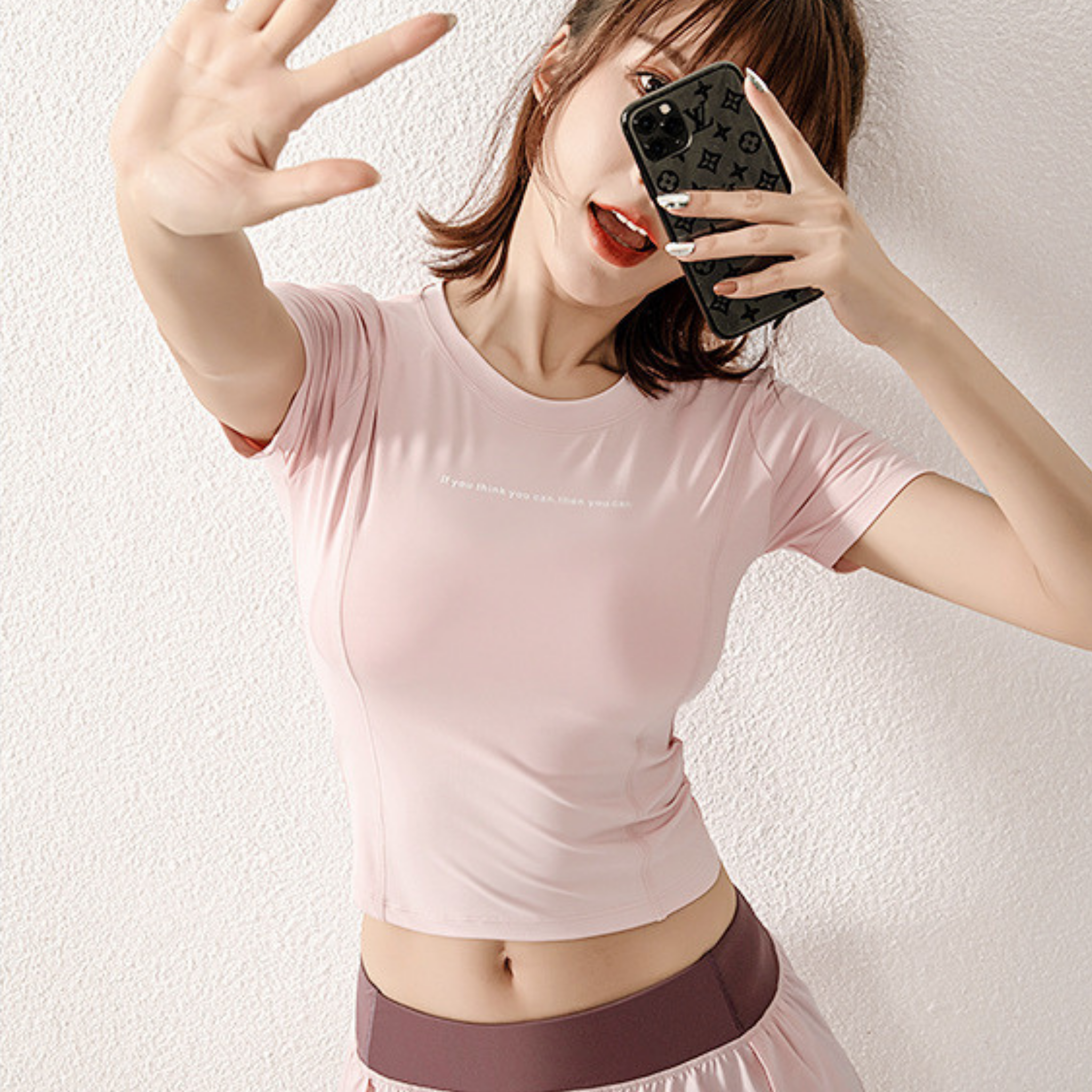 シンプルフィットネスシャツ