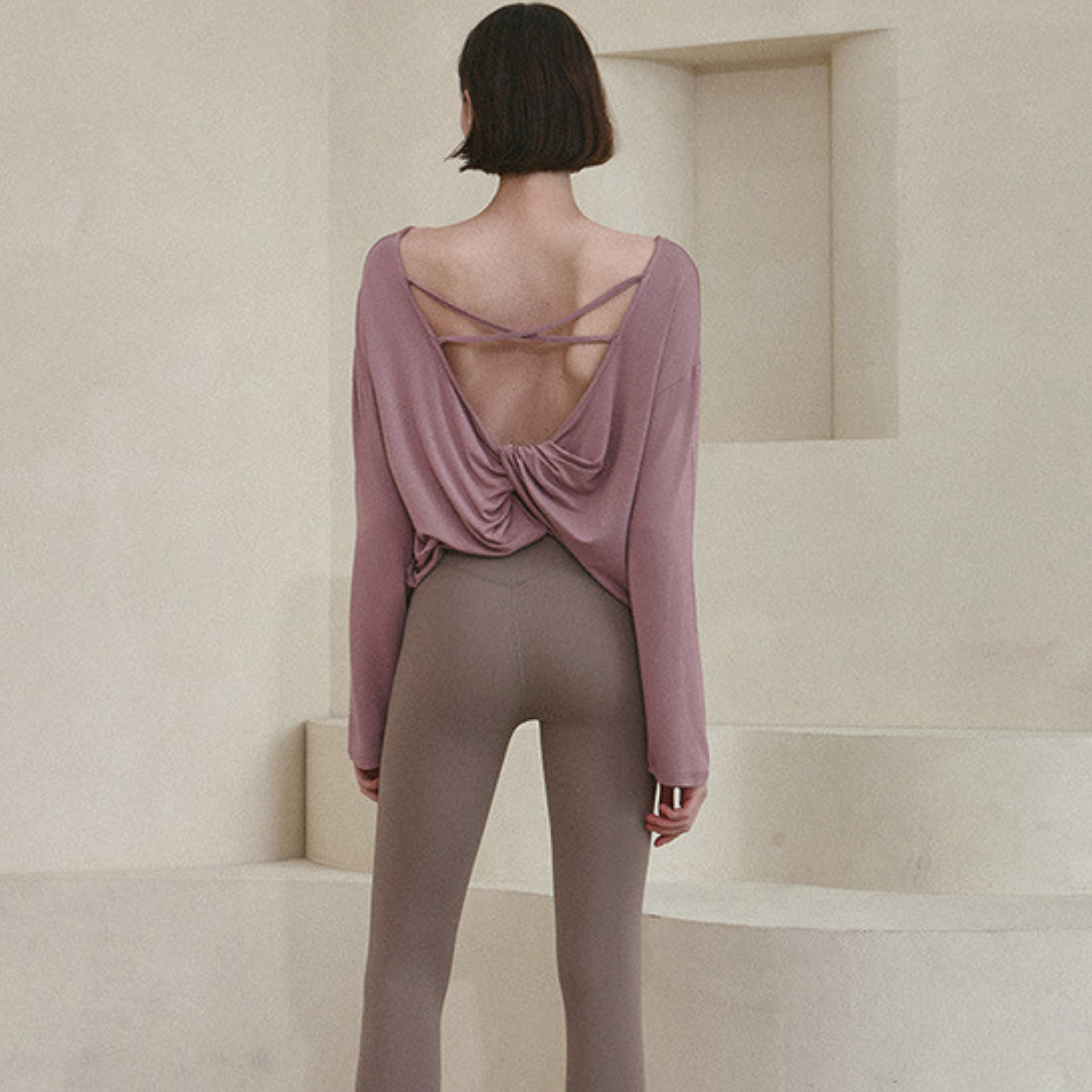 バックオープンクロス　トップス