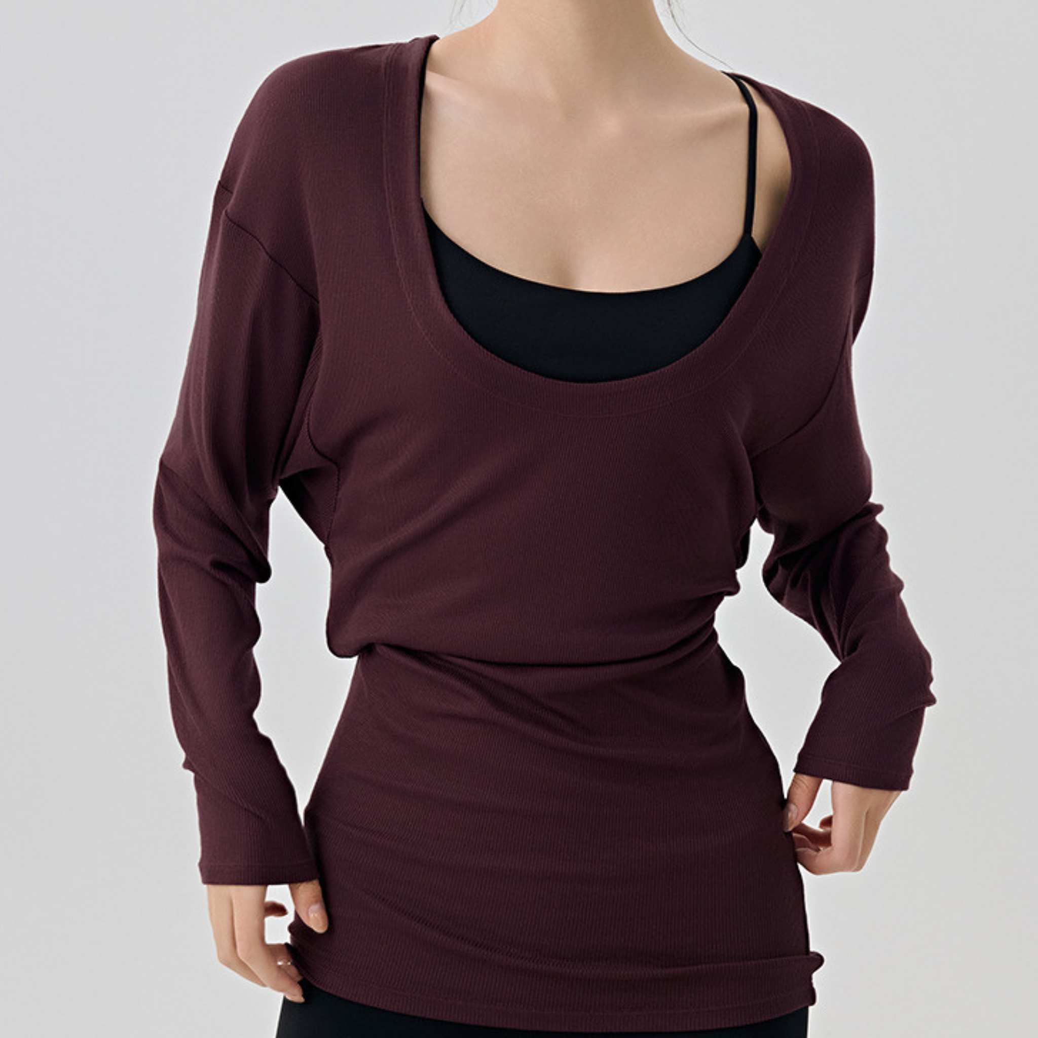 Uネック　フィットネスロングスリーブ