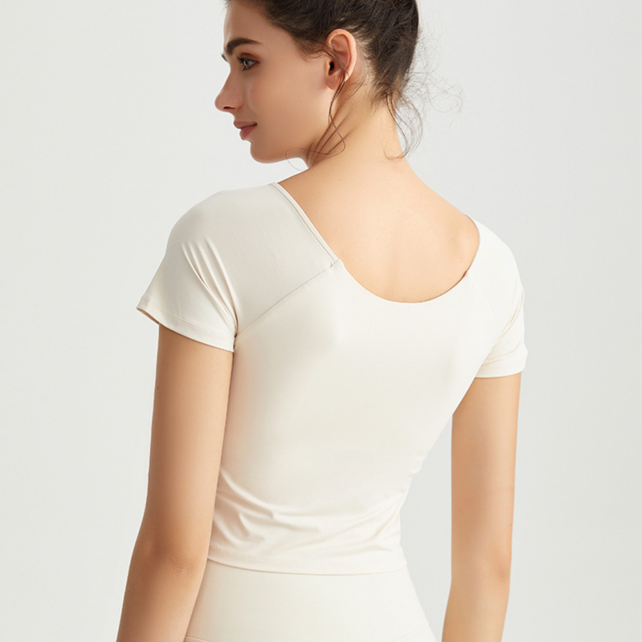 ラウンドネック　クロスメッシュ　ヨガトップス