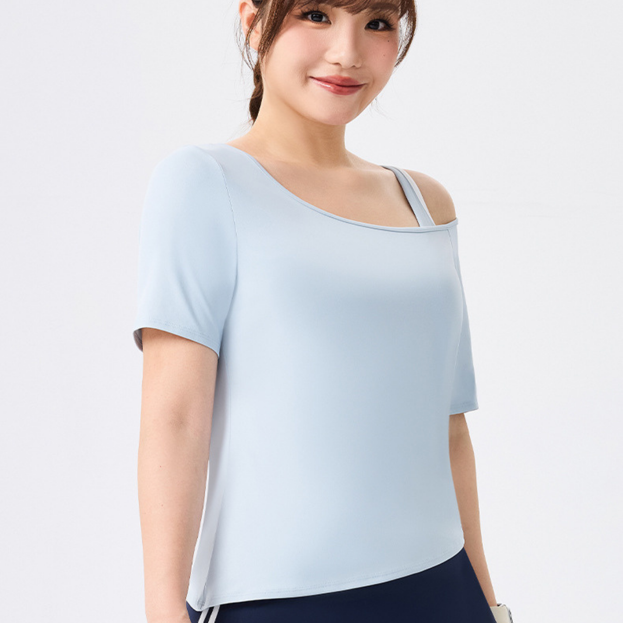 ショルダーレイヤード　サイドウエストギャザー　半袖