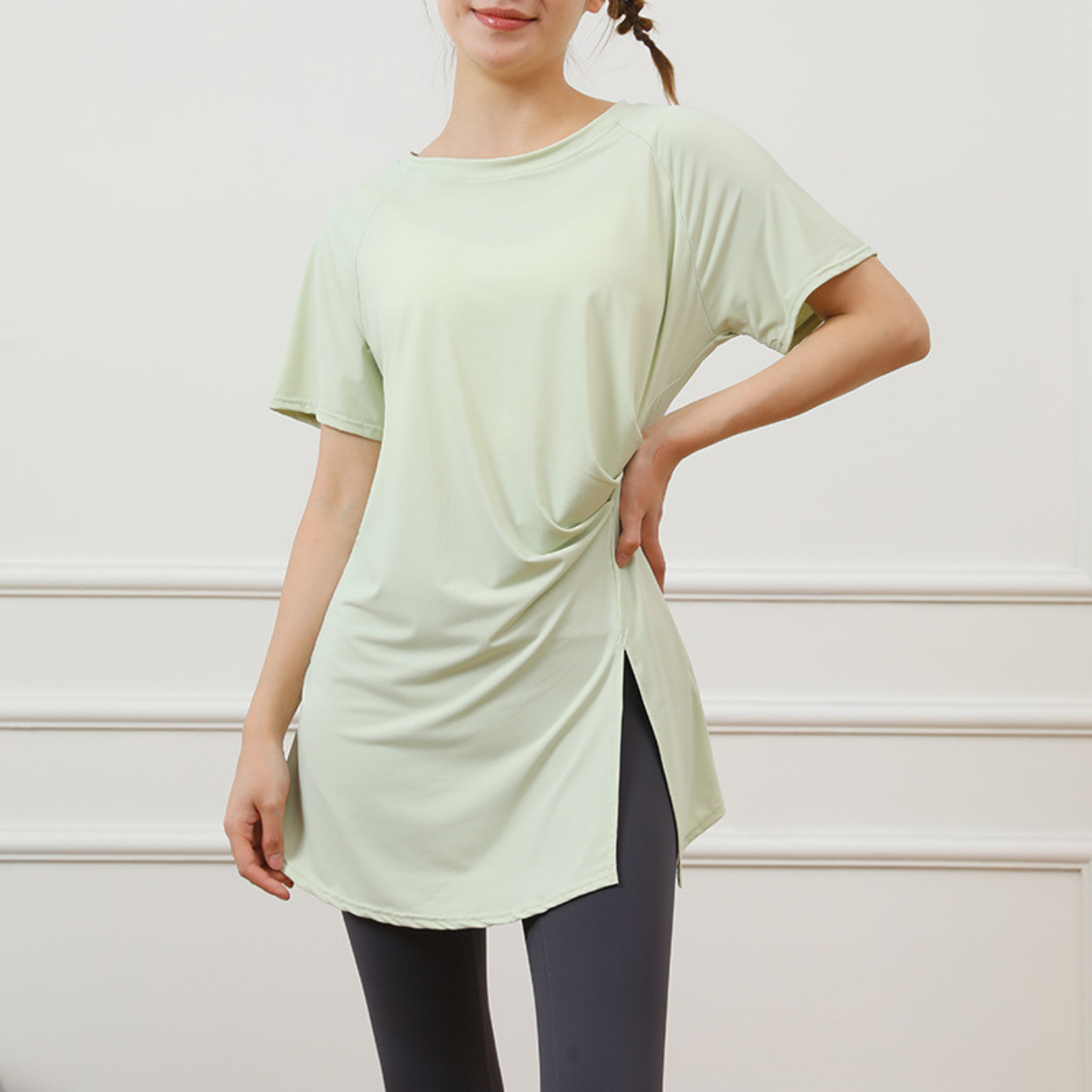 ヒップカバー　スリムフィット　半袖Tシャツ