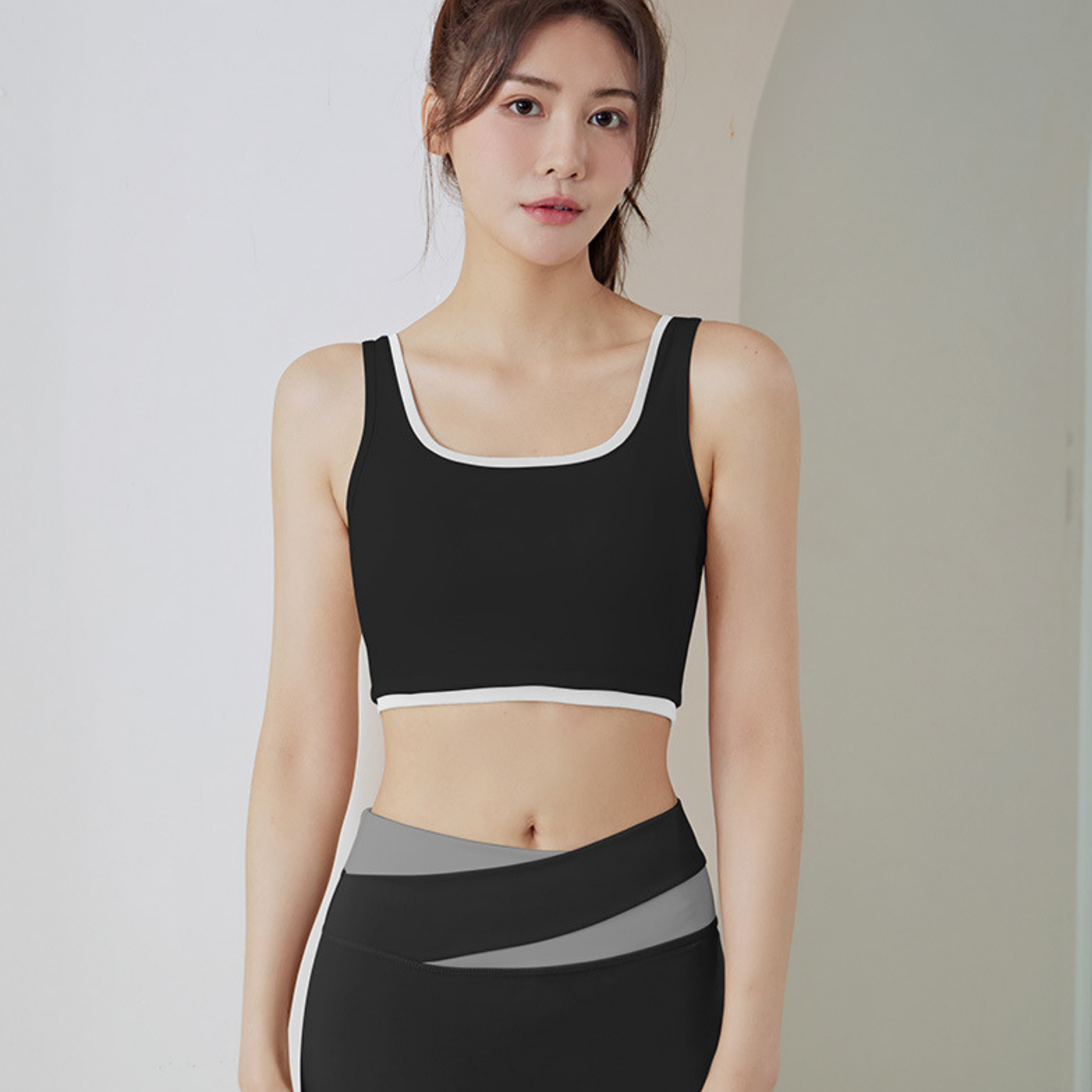 ハイホールド　Uライン　スポーツブラ　S～2XL