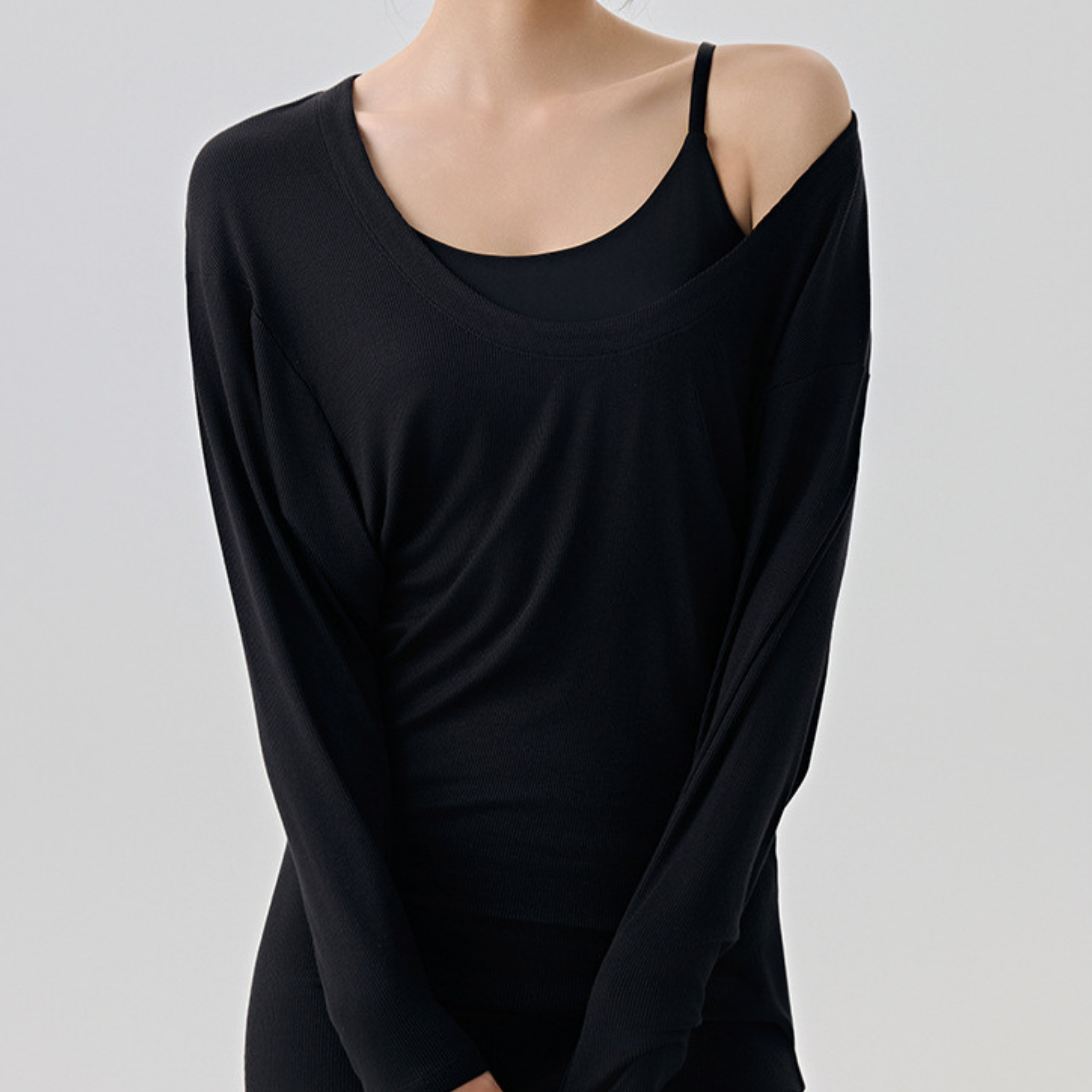 Uネック　フィットネスロングスリーブ