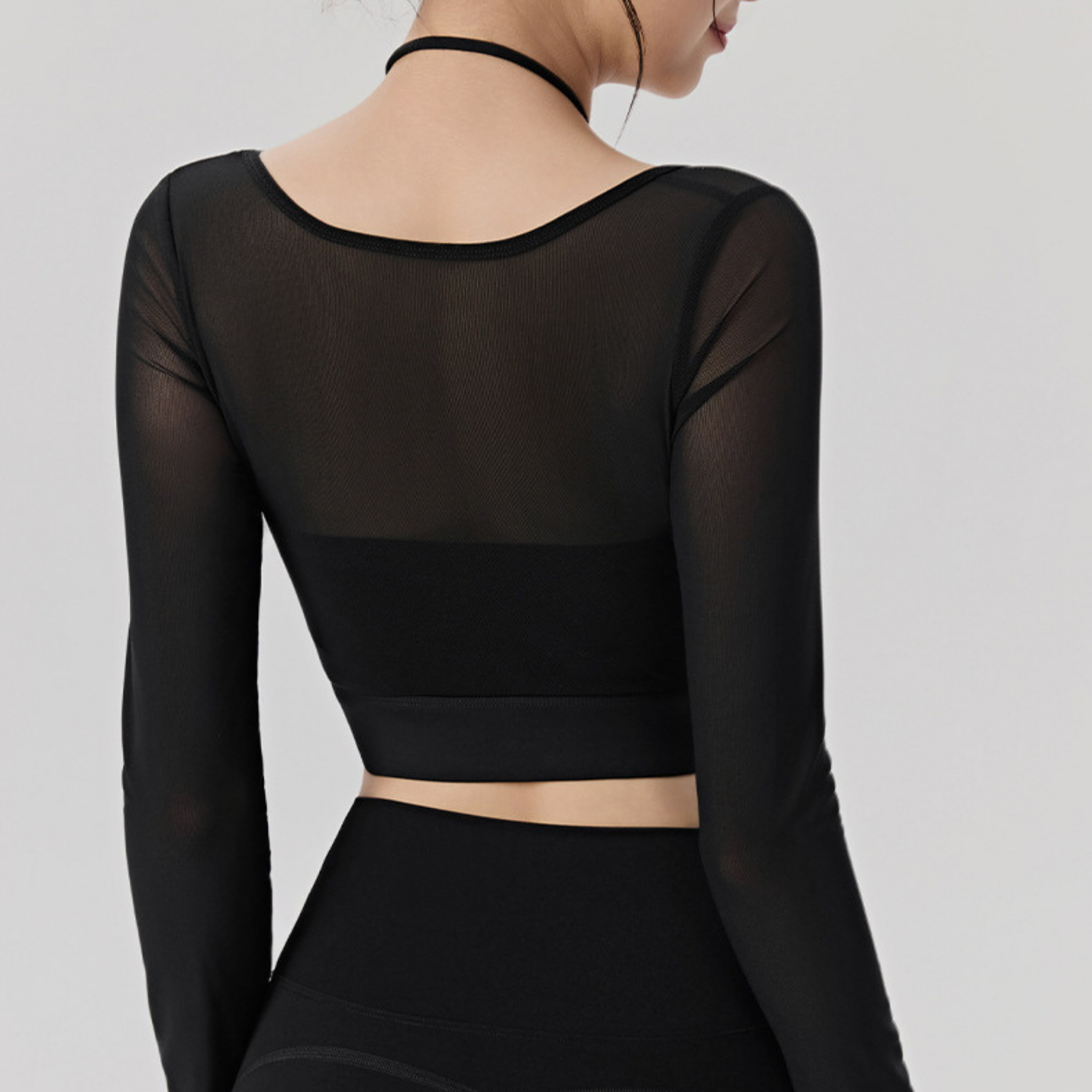 胸パッド付　フェイクツーピース　ホルターネック　長袖トップス