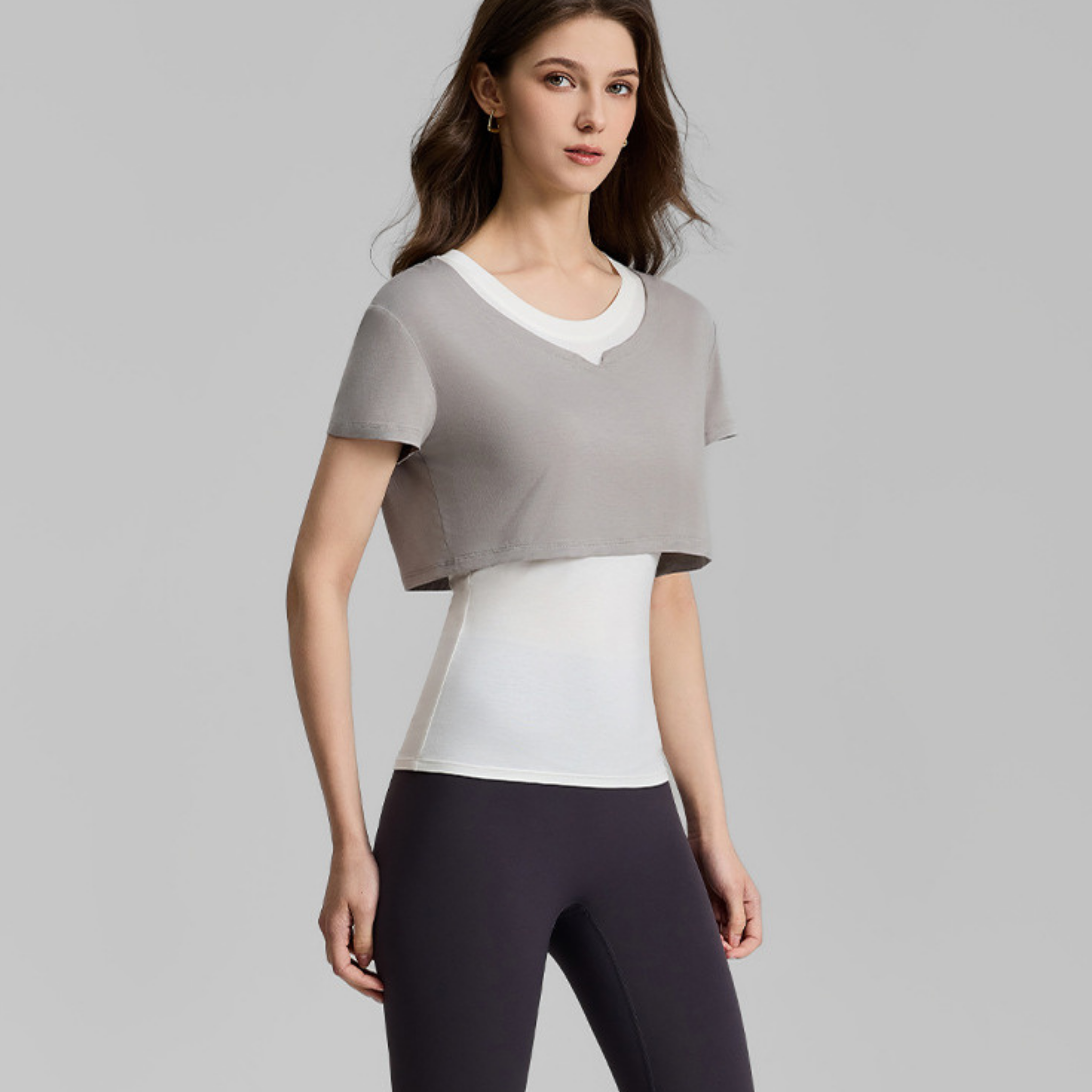 レイヤード風　スリムフィット　ヨガTシャツ