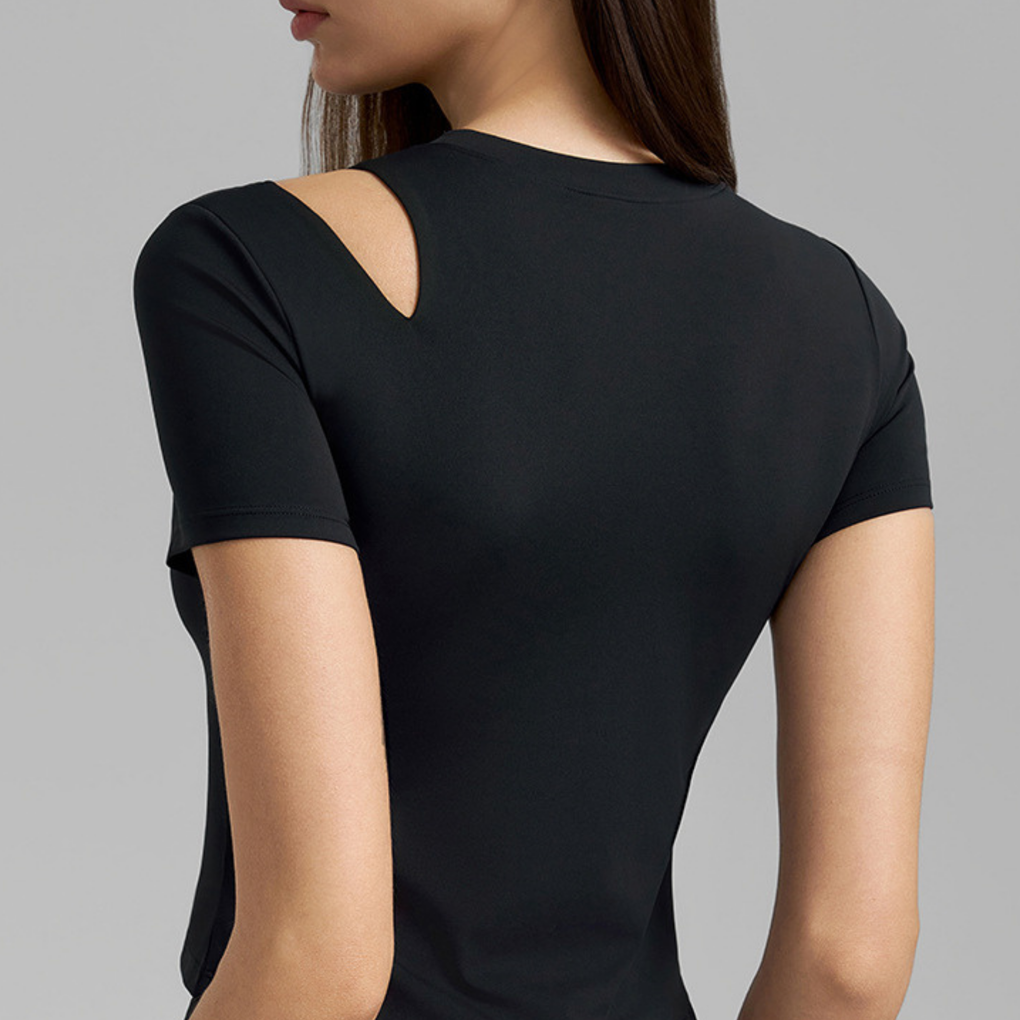 胸パッド付　ドローストリング　クルーネック　半袖トップス